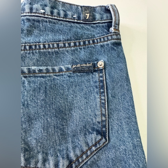 7 For All Mankind MONROE CUT-OFF SHORT WITH EXPOSED BUTTONS - Picture 10 of 12